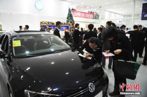 资料图:深圳一4S店。 <a target='_blank' href='http://www.chinanews.com/'>中新社</a>发 陈文 摄 资料图:深圳一4S店。 <a target='_blank' href='http://www.chinanews.com/'>中新社</a>发 陈文 摄